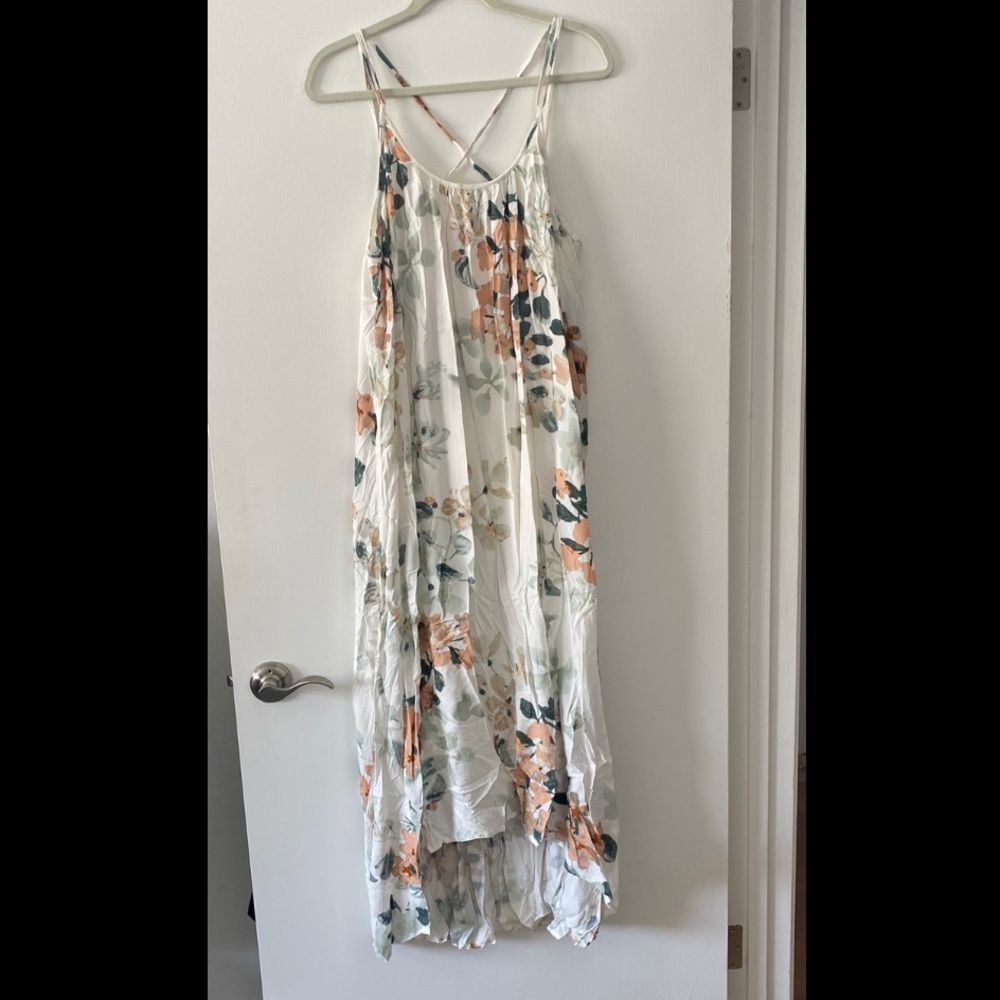 NWT Flowy Floral Dress